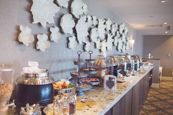 Breakfast/Coffee Service 156 of 211