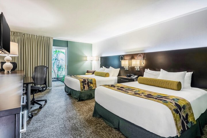 Oasis Hotel & Convention Center an Ascend Collection Hotel