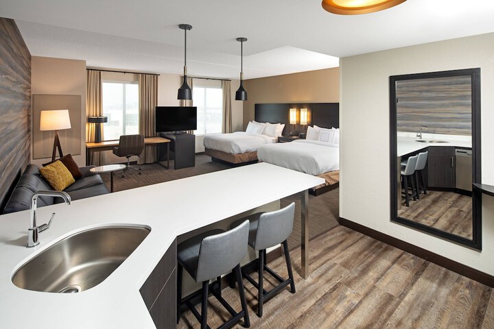 Room 9 of 26