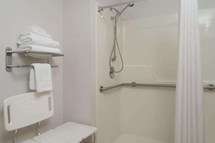 Room 9 of 42