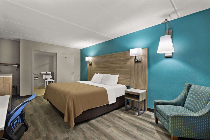 Room 20 of 32