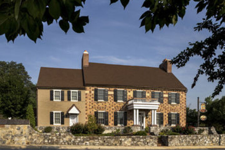 Historic Smithton Inn
