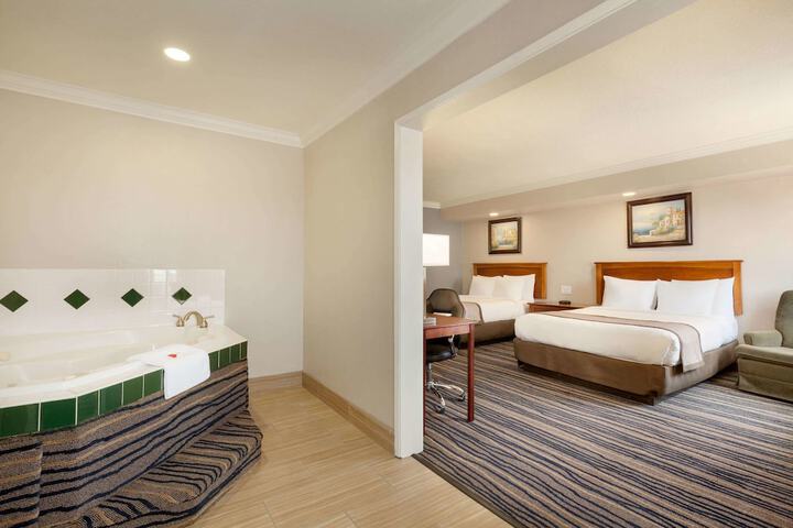 Room 20 of 24