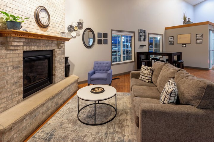 Paynesville Inn & Suites