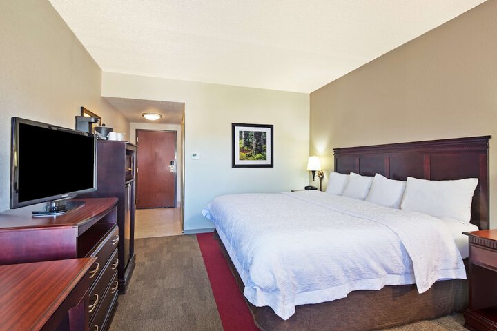 Room 11 of 34