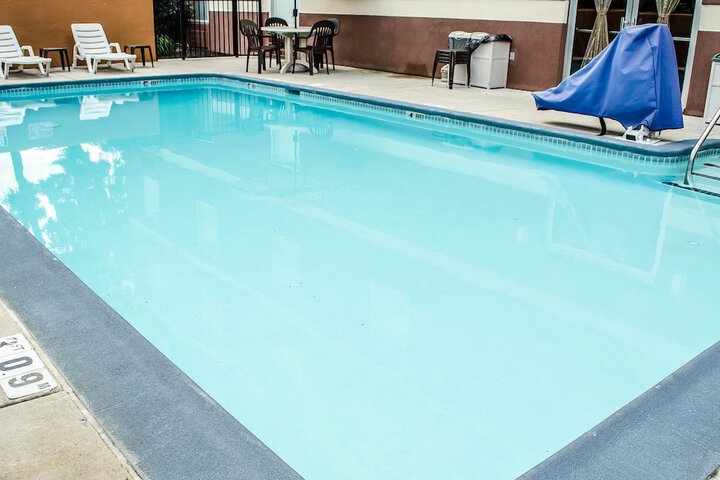 Pool 4 of 40