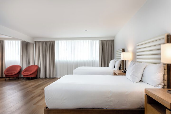 Room 17 of 38