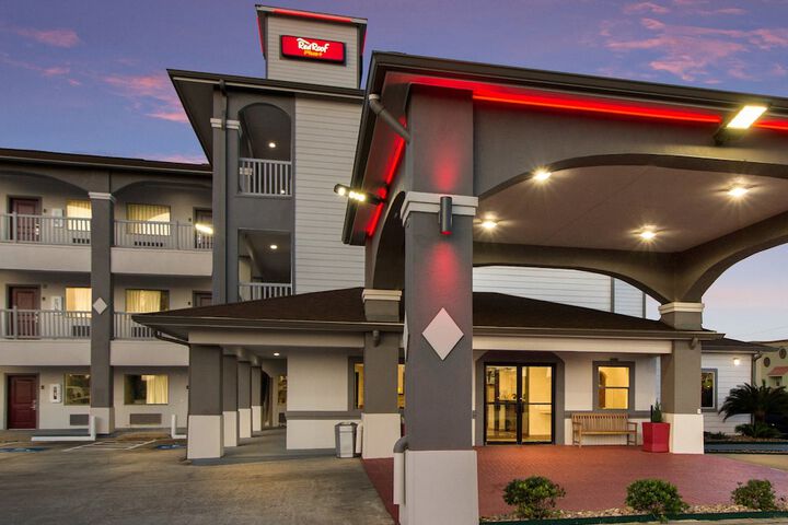 Hotel 4 of 35