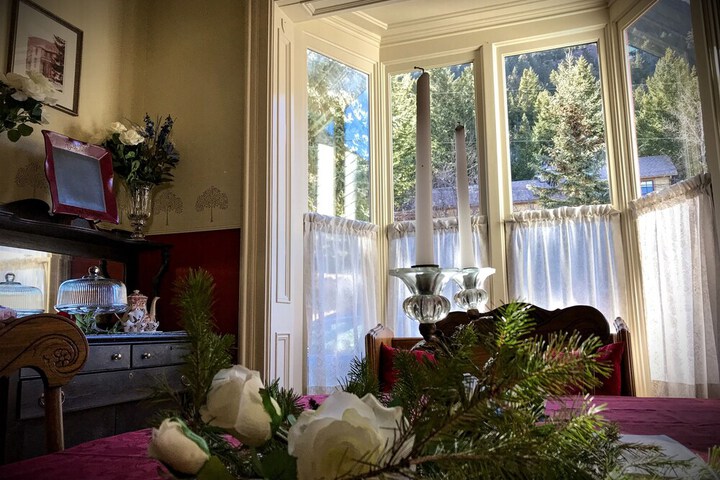 Rose Street Bed & Breakfast