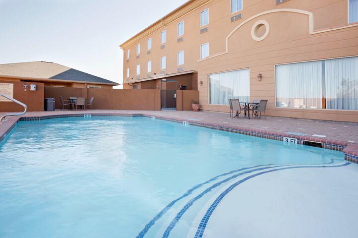 Pool 3 of 34