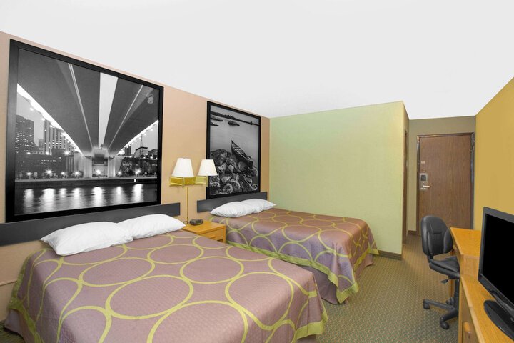 Room 3 of 15