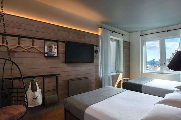 Room 12 of 70