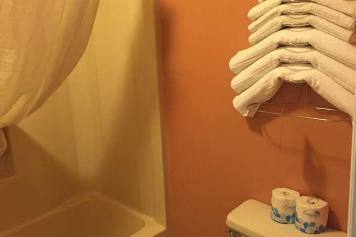 Room 26 of 33