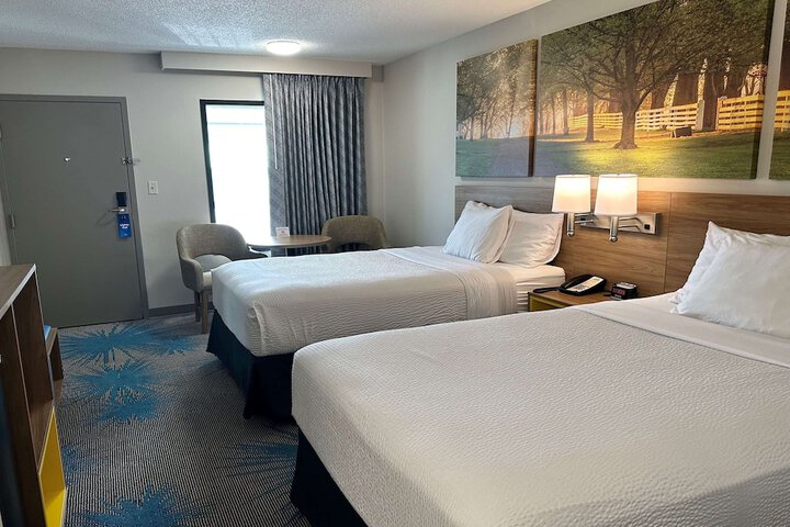 Room 11 of 37