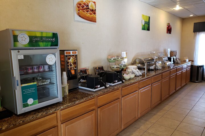 Breakfast/Coffee Service 44 of 55