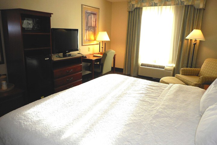 Room 12 of 32