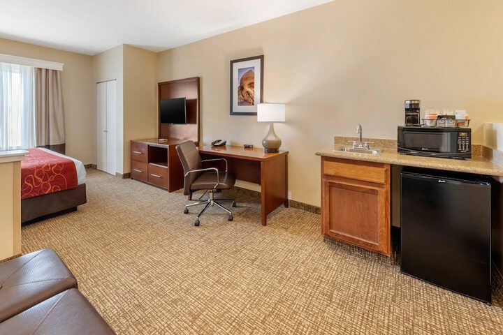 Comfort Suites Barstow near I-15