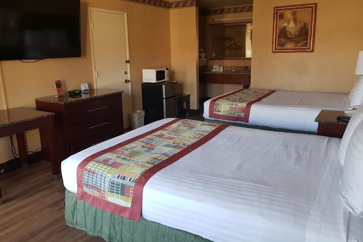 Room 11 of 22