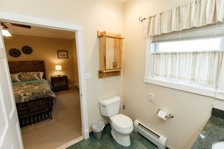 Room 13 of 40