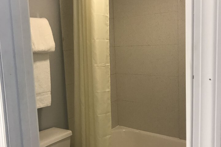 Room 26 of 69