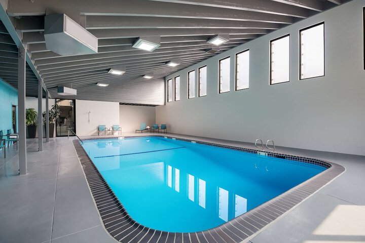 Pool 10 of 55