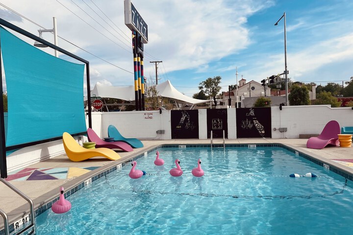 Hotel Zazz