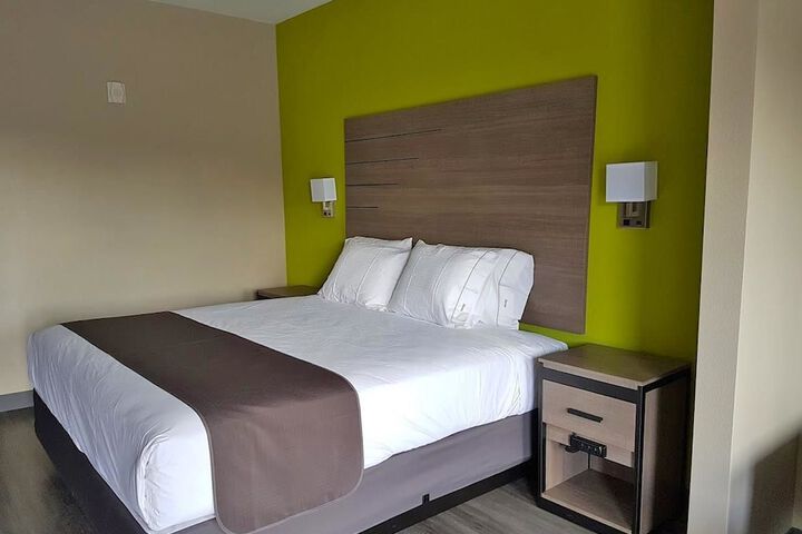 Empire Inn Cypress