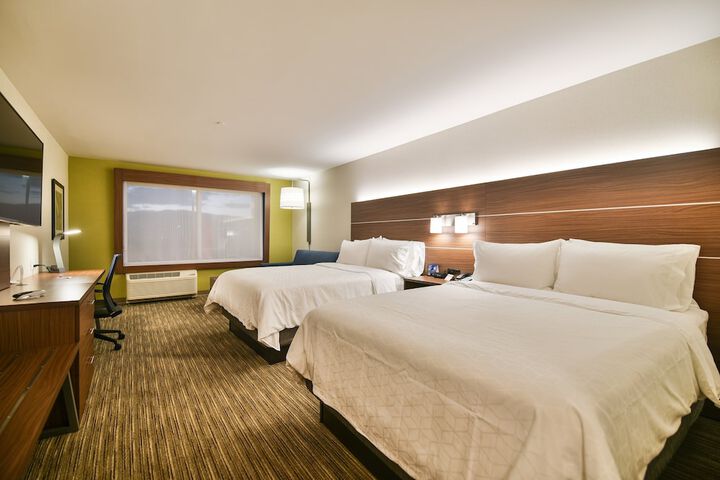 Room 35 of 53