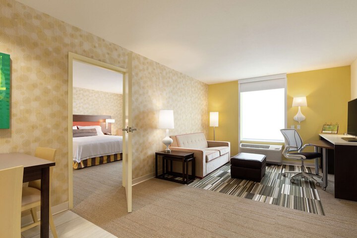 Room 11 of 30