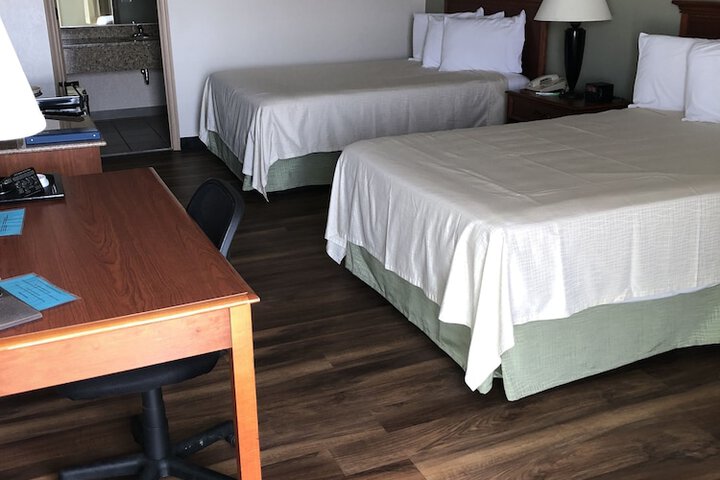 Room 21 of 38
