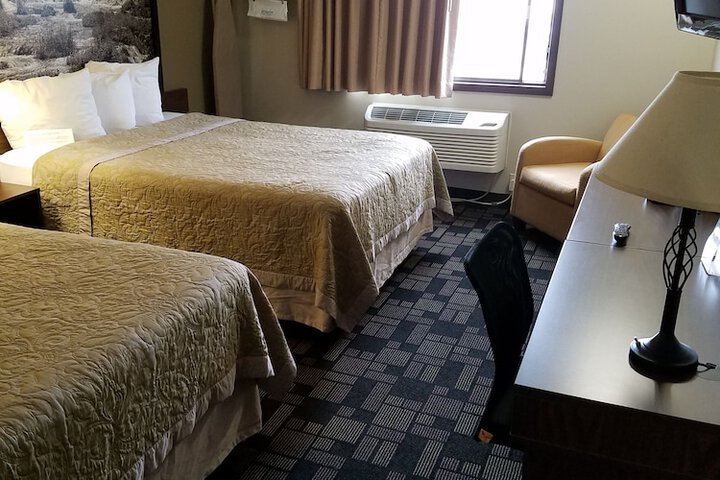 Room 10 of 13