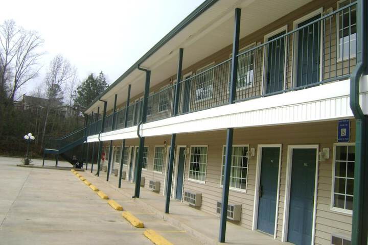 Hotel 6 of 41
