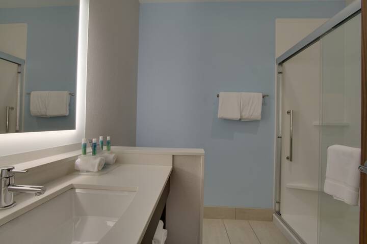 Room 13 of 53