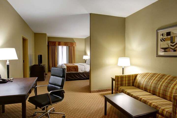 Suite 8 of 21