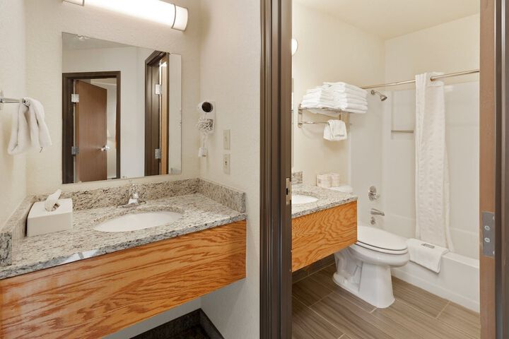 Black Hills Luxury Suites