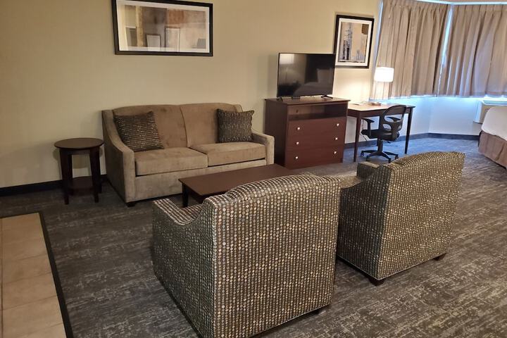 Room 33 of 49