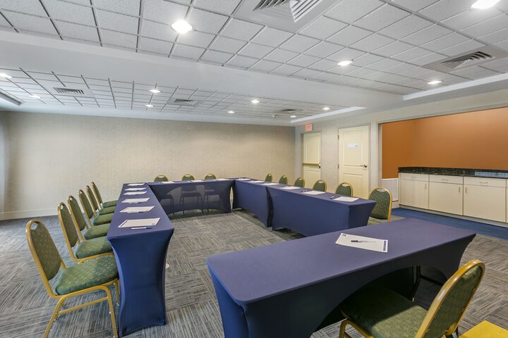 Holiday Inn Express Hotel & Stes Mt. Arlington Rockaway Area by IHG