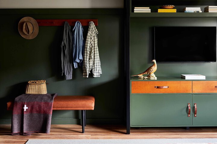 Hunter Lodge a Bluebird by Lark