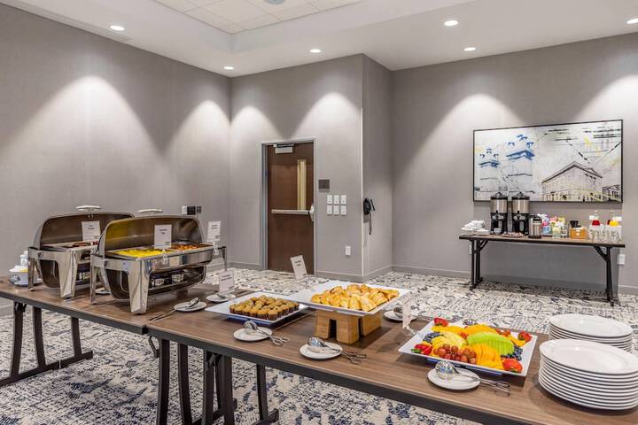 Cambria Hotel Rock Hill - University Center