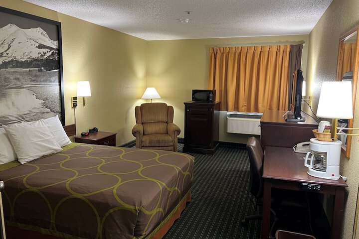 Super 8 by Wyndham Trinidad