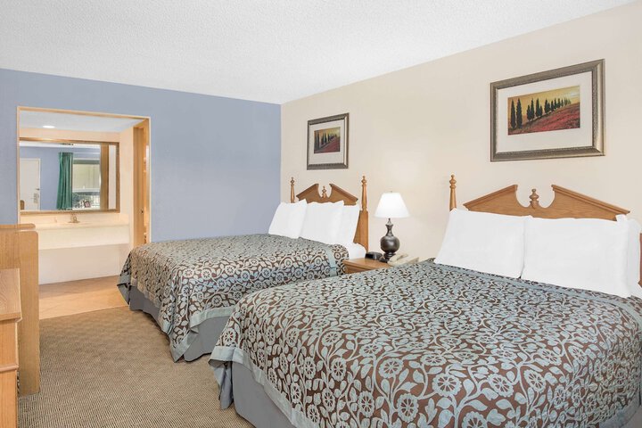 Room 7 of 26