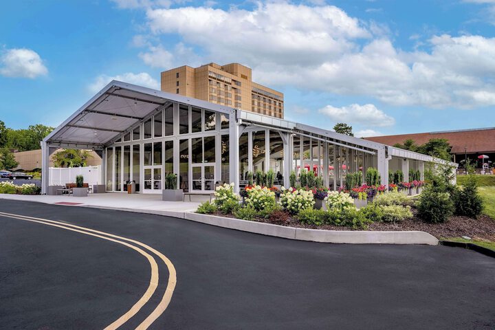 DoubleTree by Hilton Hotel St. Louis - Chesterfield