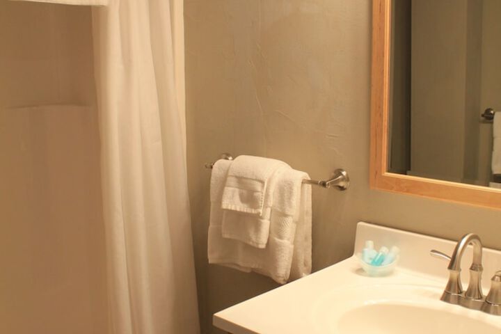 Strictly Moose Luxury Vacation Suites