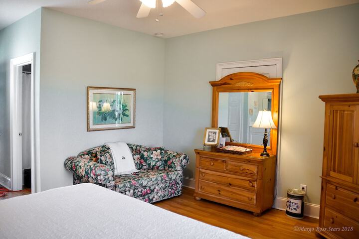 Room 25 of 81