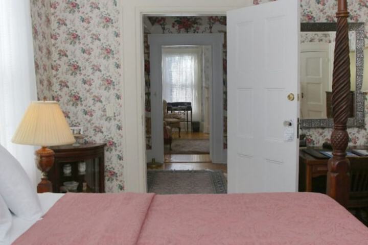 Room 43 of 80