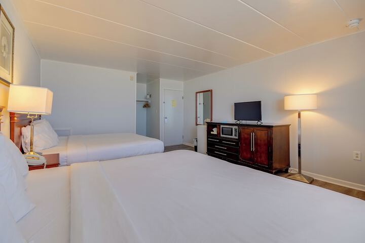 Room 33 of 59