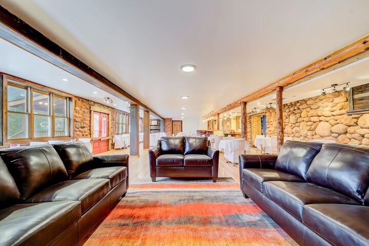 The Green Mountain Falls Lodge