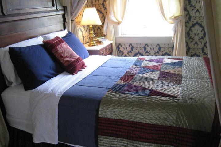 Allegheny Street Bed & Breakfast