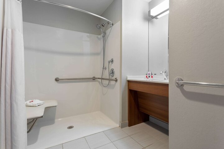 Room 32 of 55