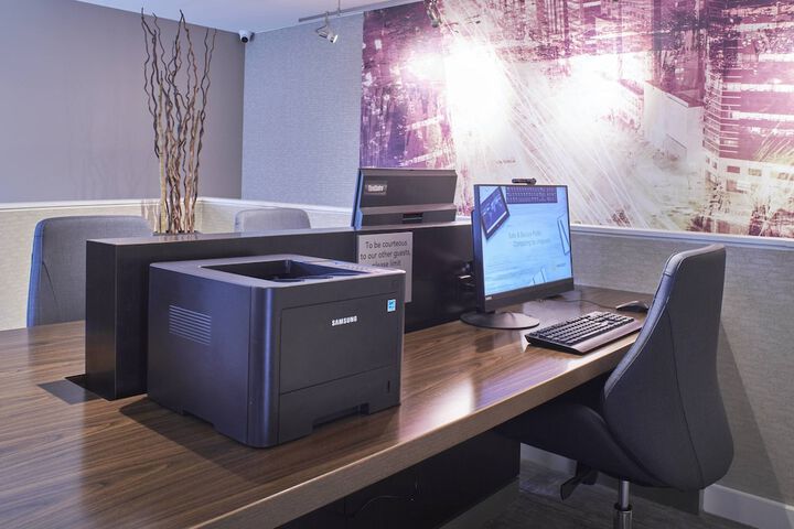 Courtyard by Marriott Detroit Troy